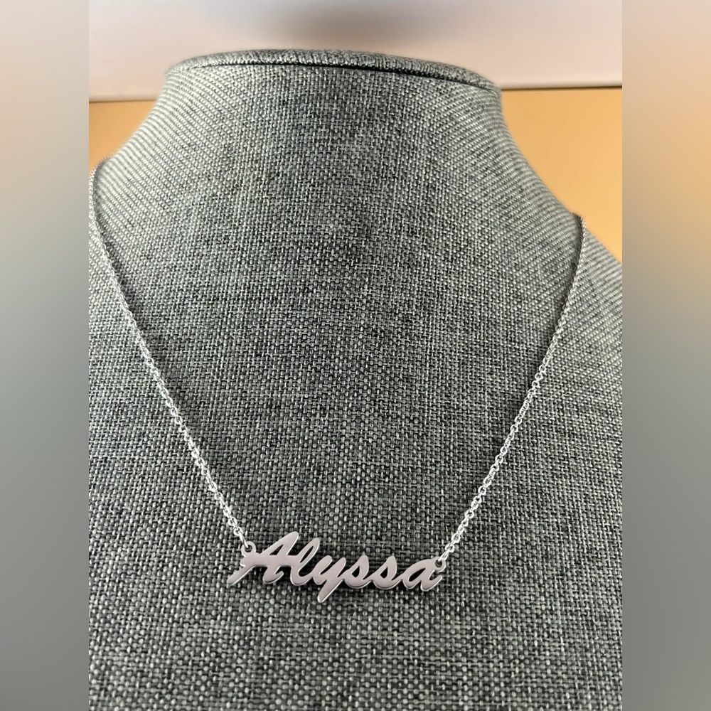 Alyssa Name Necklace New Jewelry